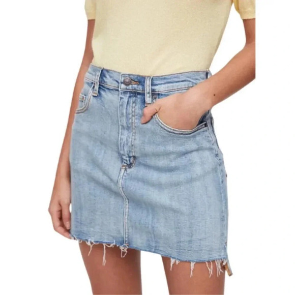 Aritzia Womens 2 Wilfred Free Cut Off Denim Skirt  Mini Raw Step Hem - Picture 1 of 11